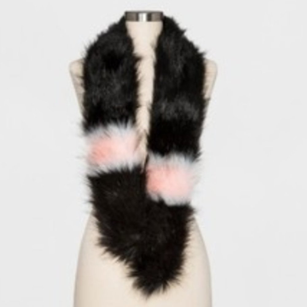‼️Mossimo Supply Co. Women's Cold Weather Fur Scarf